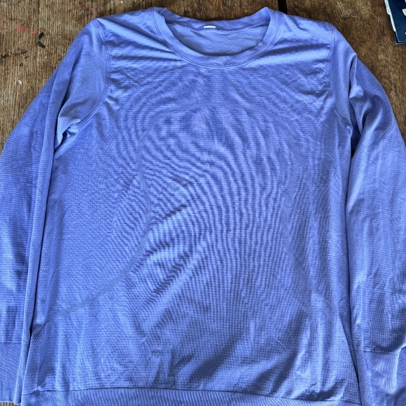 Lululemon Purple long sleeve swiftly tech shirt  (never worn) - Picture 1 of 3
